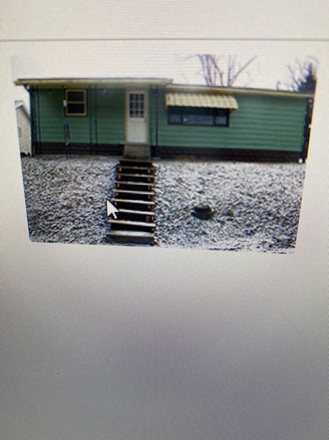 232 N Main St in Star City, WV - Building Photo - Building Photo