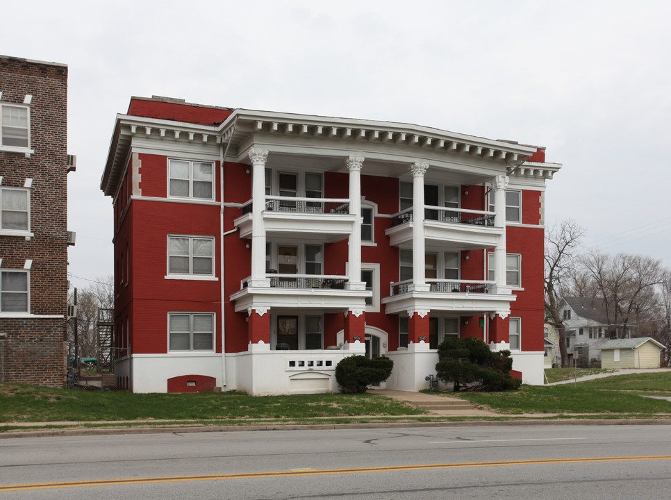 3647-3649 Paseo Blvd in Kansas City, MO - Building Photo