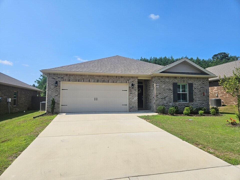 230 Ashland Dr SW in Hanceville, AL - Foto de edificio