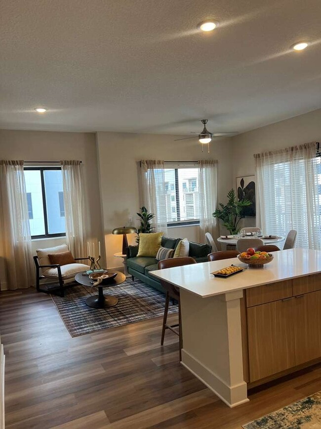 2910 SW 69th Ave, Unit 2 in Miami, FL - Building Photo - Building Photo