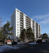 Tiara Mansions in Toronto, ON - Building Photo - Building Photo