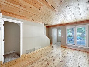 1008 12th Ave SE in Minneapolis, MN - Building Photo - Building Photo