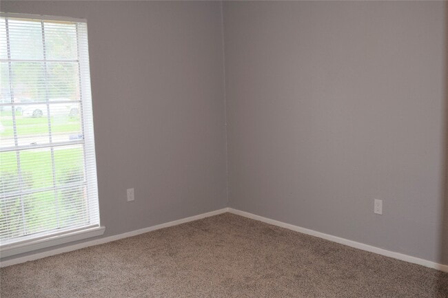 property at 15406 Willview Rd