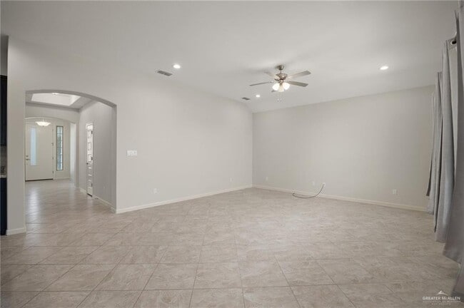 21 Escondido Pass in McAllen, TX - Building Photo - Building Photo