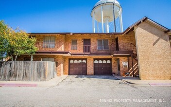 1904 Midland Dr in Midland, TX - Building Photo - Building Photo