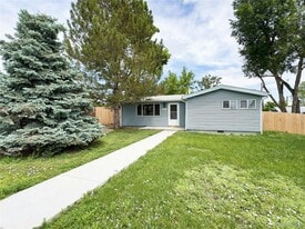 10025 W 8th Ave in Lakewood, CO - Building Photo