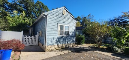 136 Constitution Dr in Egg Harbor Township, NJ - Building Photo - Building Photo