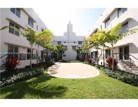 435 21st St, Unit 215 in Miami Beach, FL - Building Photo - Building Photo