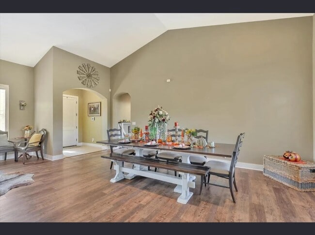 46347 Opah Dr in Ahwahnee, CA - Building Photo - Building Photo