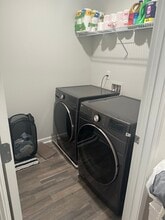 6411 Rosetta Dr SW in Atlanta, GA - Foto de edificio - Building Photo