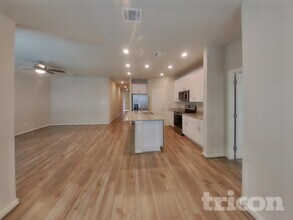 13538 Paxton Blvd in Saint Hedwig, TX - Building Photo - Building Photo