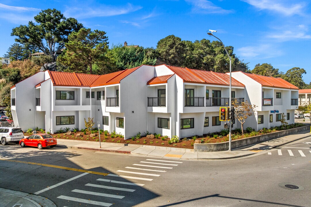 201-215 River St in Santa Cruz, CA - Building Photo