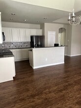 909 Jefferson Ave in Cleveland, TX - Building Photo - Building Photo