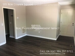 105 New Cooper Square in Chapel Hill, NC - Building Photo - Building Photo