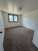 1627 Woodbine Dr in Round Lake Beach, IL - Building Photo - Building Photo