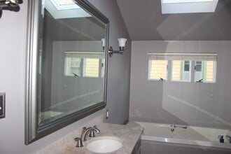 5309 Ellsworth Ave, Unit 5309 Ellsworth in Pittsburgh, PA - Building Photo - Building Photo