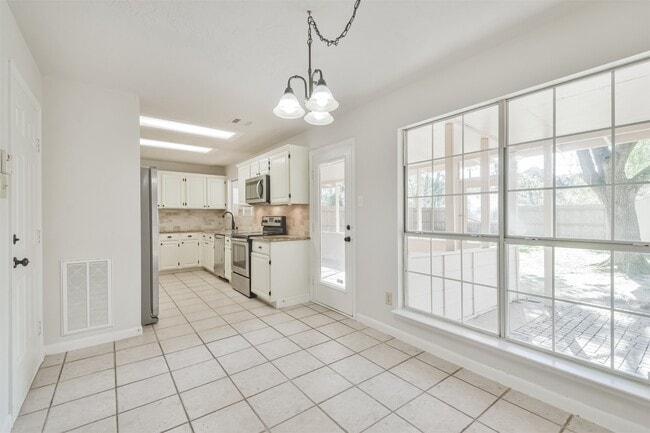 3414 Kings Mountain Dr in Houston, TX - Building Photo - Building Photo