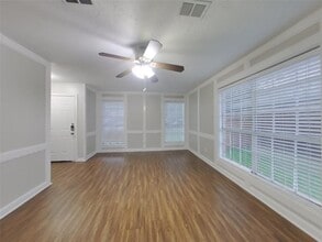 5343 Kent Dr in Pasadena, TX - Building Photo - Building Photo