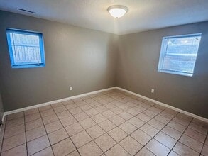 322 Baker St E in St. Paul, MN - Building Photo - Building Photo