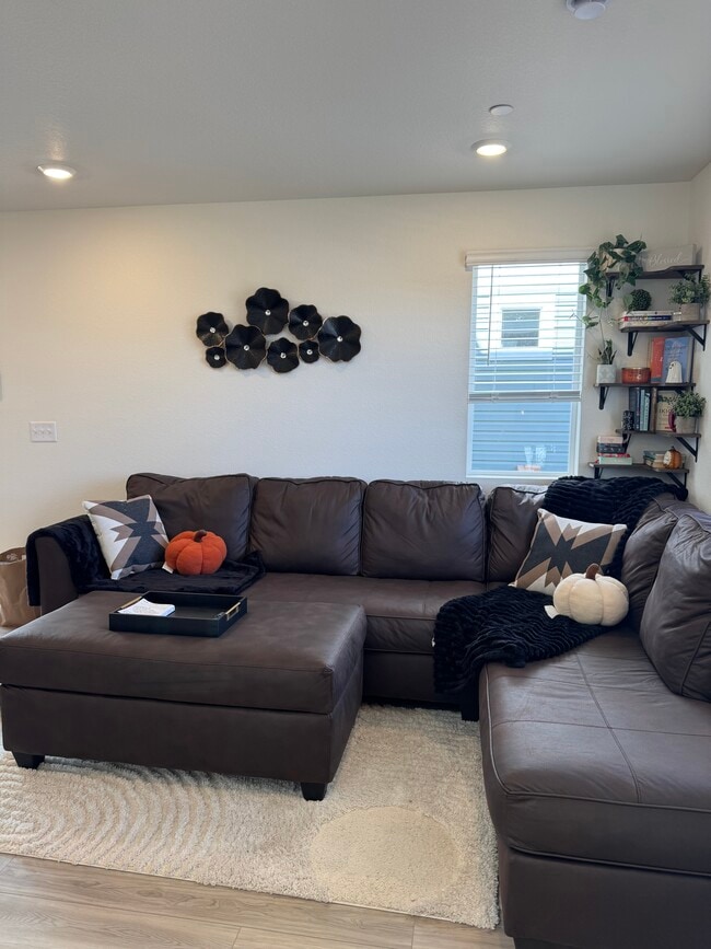 10339 Vaughn Way in Commerce City, CO - Building Photo - Building Photo