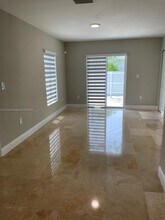3193 Ohio St in Miami, FL - Building Photo - Building Photo