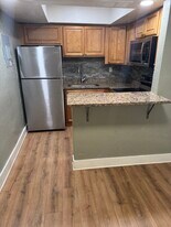 5827 NW 22nd Ct in Lauderhill, FL - Building Photo