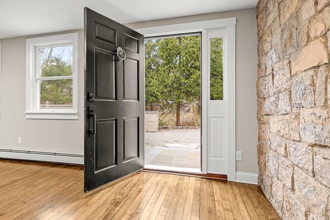 22 Lake Ridge Rd in Mt Kisco, NY - Building Photo - Building Photo