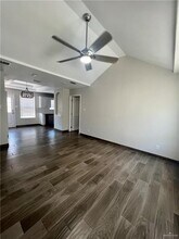 2111 W Western Dr-Unit -2 in Edinburg, TX - Building Photo - Building Photo