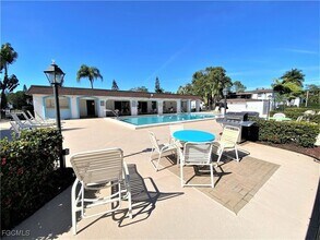 2828 Jackson St, Unit F-7 in Ft. Myers, FL - Building Photo - Building Photo
