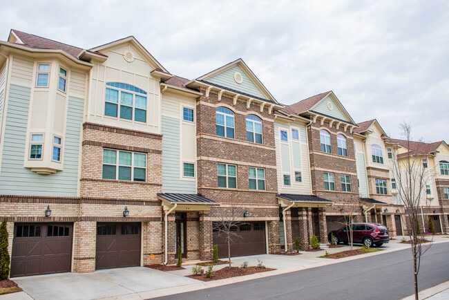 332 View Dr in Morrisville, NC - Building Photo - Building Photo