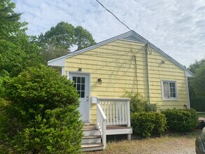 33 Hartwell Ave, Unit Apartmemt in Littleton, MA - Building Photo - Building Photo