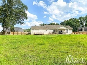 105 Holden Ct in Pikeville, NC - Building Photo - Building Photo