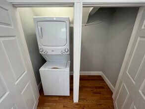 29 Alpine St, Unit 2 in Somerville, MA - Building Photo - Building Photo