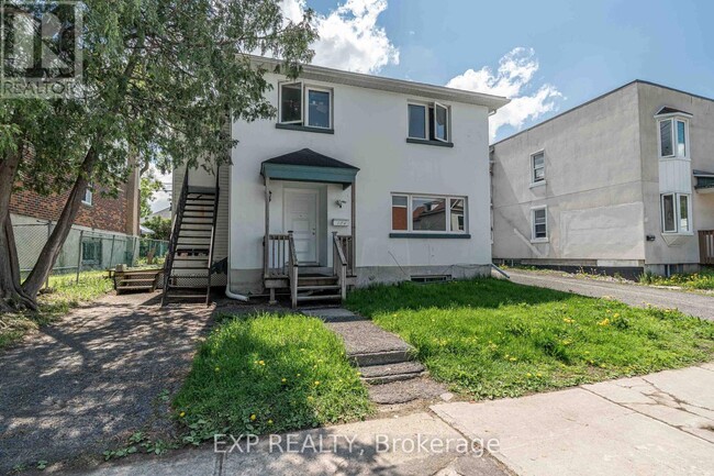124 Marier Ave in Ottawa, ON - Building Photo - Building Photo