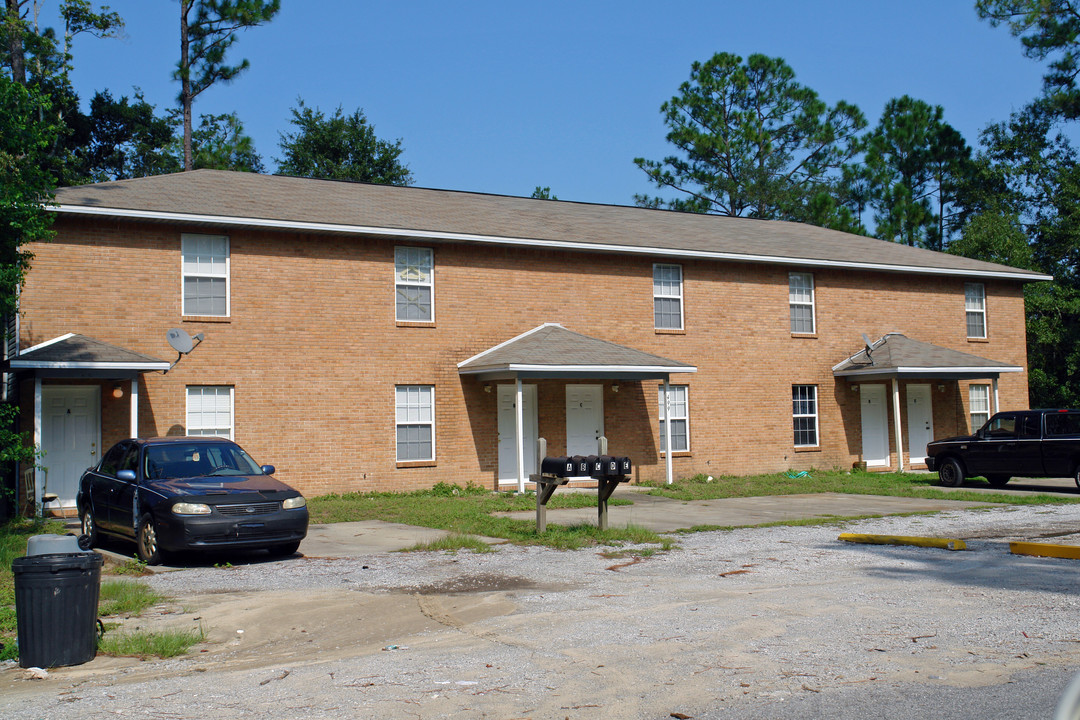 499 Johnson St in Valparaiso, FL - Foto de edificio