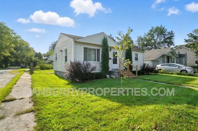 1126 Searles Rd in Toledo, OH - Building Photo - Building Photo
