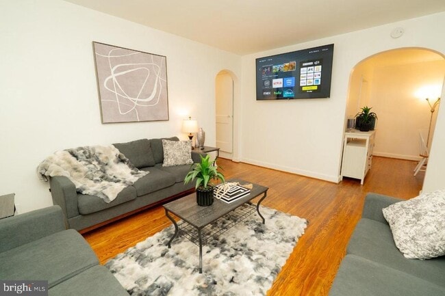 1037 16th St S in Arlington, VA - Building Photo - Building Photo