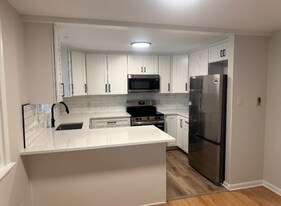 4 D Sterling Terrace in Stratford, NJ - Building Photo