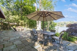 224 Lake Shore Rd in Putnam Valley, NY - Building Photo - Building Photo