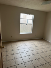 112 E Crest Dr in Waco, TX - Building Photo - Building Photo