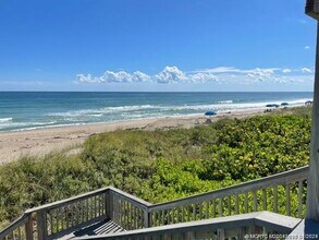 264 NE Edgewater Dr in Stuart, FL - Building Photo - Building Photo