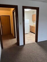 122 N 3rd St, Unit 2 in Marshall, MN - Building Photo - Building Photo