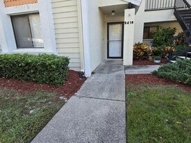 9418 Nakoma Way in Spring Hill, FL - Building Photo