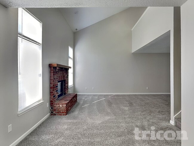 10249 Cadogan Dr in Indianapolis, IN - Building Photo - Building Photo