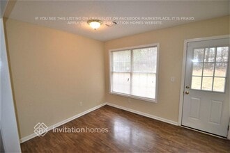 21 Lynhaven Dr in Newnan, GA - Building Photo - Building Photo