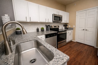 Alon at Castle Hills in San Antonio, TX - Building Photo - Building Photo