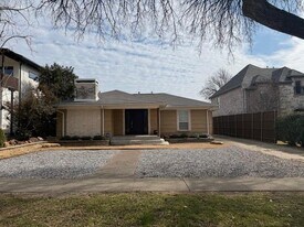9942 Mixon Dr in Dallas, TX - Building Photo