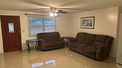 6980 82nd Ave N in Pinellas Park, FL - Building Photo - Building Photo