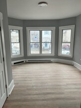72-74-74 Bloomingdale St in Chelsea, MA - Foto de edificio - Building Photo