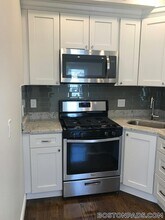 19 Perrin St in Boston, MA - Foto de edificio - Building Photo